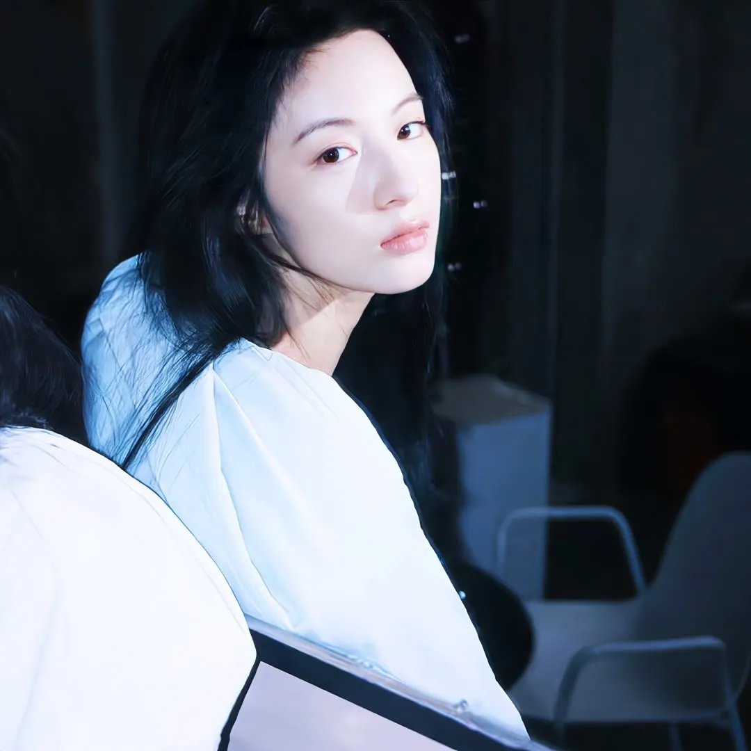 被女帝师傅嫌弃的我，长生不死